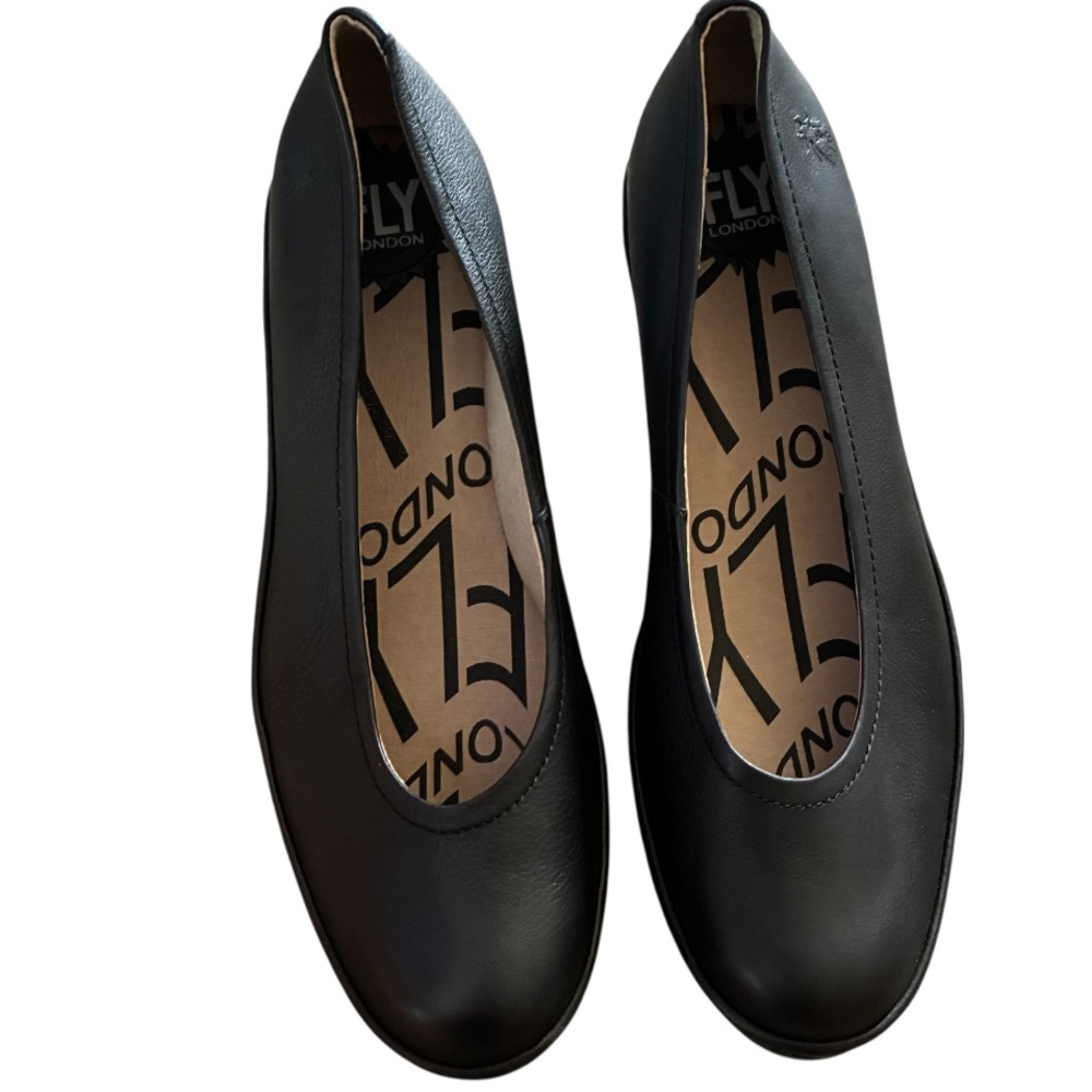 Fly London Black Flats Elegant Slip-On Loafers EU 40 9-9.5